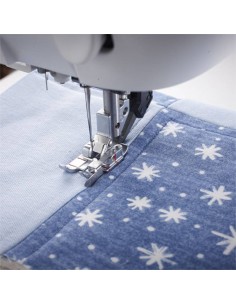 Pfaff Sewing Machines Quilting Foot with Guide 2