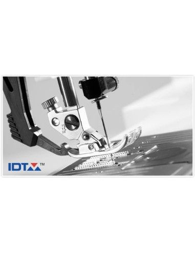 Le système IDT ou Integrated Dual Transport est fourni de série sur la machine à coudre Pfaff Select 3.2