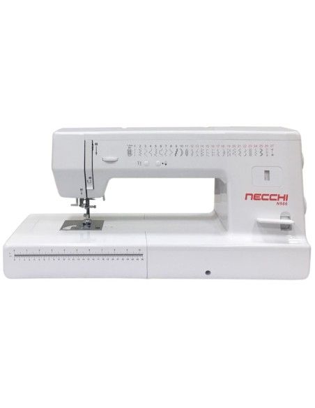 La Necchi N986 es una máquina de brazo largo ideal para acolchados y trabajos voluminosos
