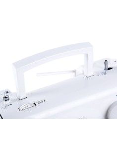 La Singer Promise 1412 è una macchina da cucire portatile ed elettrica con cuciture stretch 2