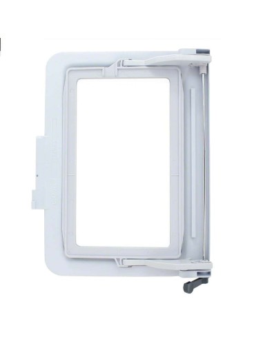 Facile riposizionare il tessuto e realizzare facilmente ricami senza fine con il Creative Endless Hoop