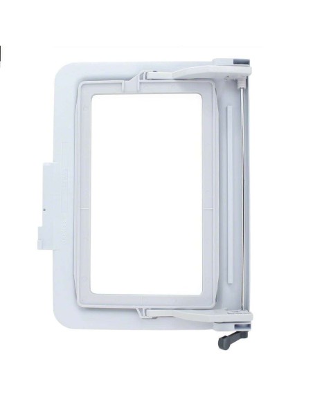 Facile riposizionare il tessuto e realizzare facilmente ricami senza fine con il Creative Endless Hoop