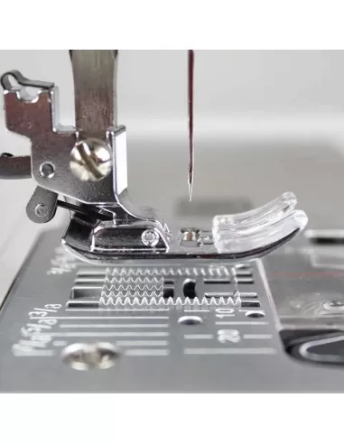 La griffa di trasporto tessuto a 7 punti della Singer HD6705C