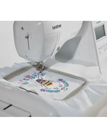 Brother Innov-is F540E embroidering machine with 180x130 hoop