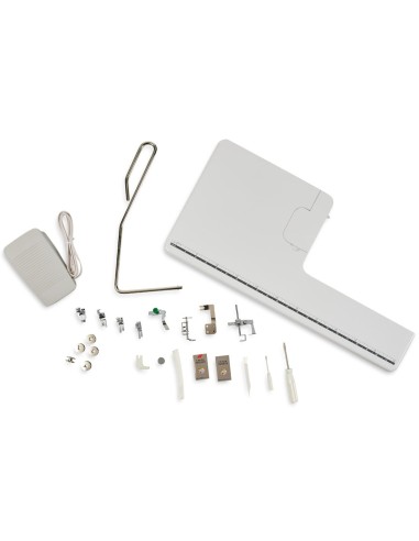 L'ampia dotazione di accessori della Brother PQ1600S include ginocchiera e tavolo allungabase