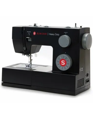 Singer Heavy Duty 4432 Black Edition une machine à coudre avec un cadre métallique interne robuste et un moteur puissant