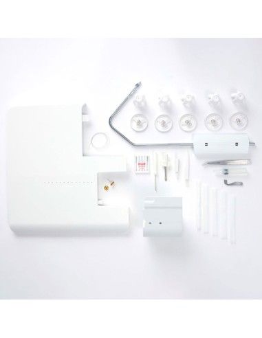 Gli accessori in dotazione  per la Coverlock Pfaff Admire Air 6000