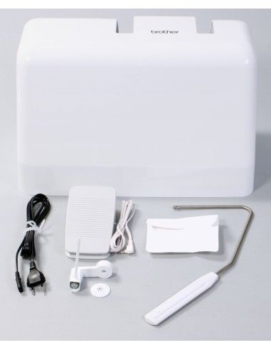 Brother Innov-is F580 avec étui rigide antichoc inclus