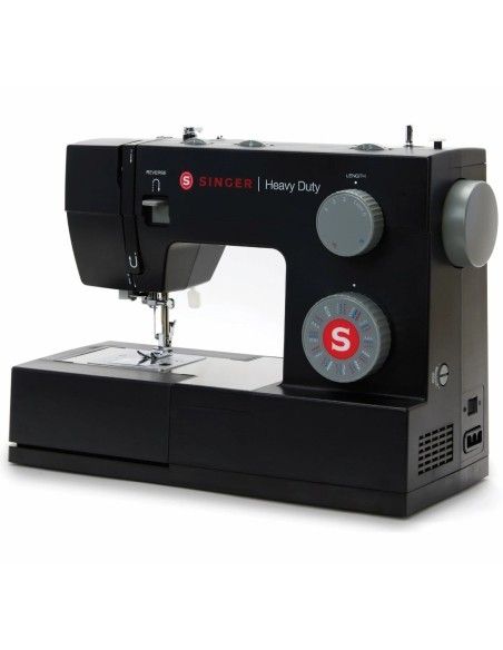 Singer Heavy Duty 4432 Black Edition, una máquina de coser con un robusto marco interno de metal y un potente motor