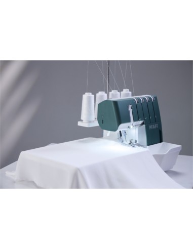 La mesa extensible agrega 10 pulgadas a su superficie de trabajo y el elevador de rodillas de la Admire 3000 libera sus manos.