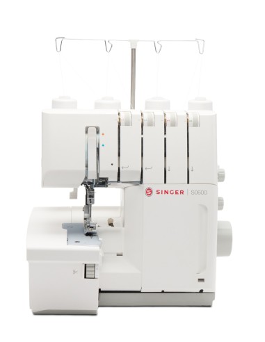 La tagliacuci Singer S0605 garantisce rifiniture precise e veloci con il motore DC fino a 1500 punti/minuto.