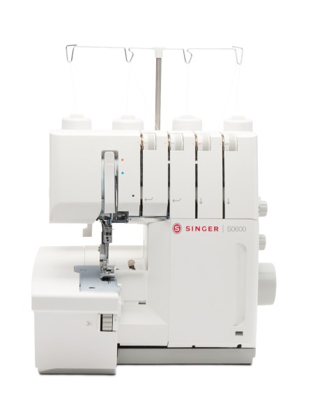 La tagliacuci Singer S0605 garantisce rifiniture precise e veloci con il motore DC fino a 1500 punti/minuto.