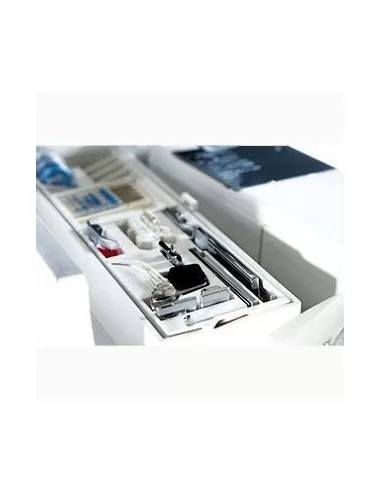 Macchina da Cucire Pfaff Select 4.2 | il pratico porta-accessori per avere sempre tutto a portata di mano