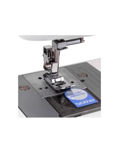 Macchina per Cucire Brother XN1700 | Crochet rotativo e bobina a carica dall'alto facilitata