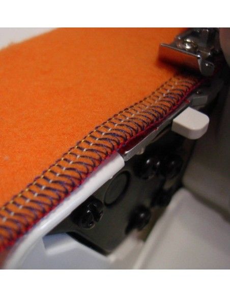 Juki Overlocker MO-50E Sew Easily Heavy Fabrics