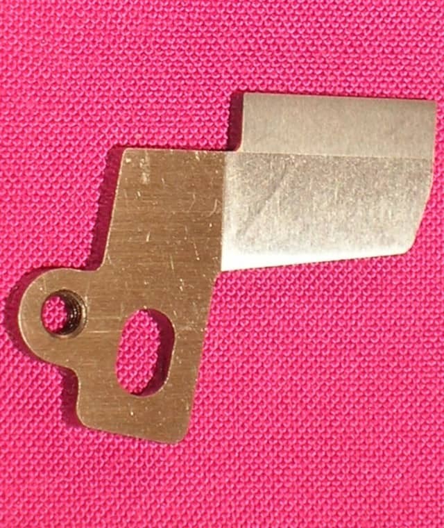 Cuchilla inferior overlock Necchi 680-690-160-180-181-183